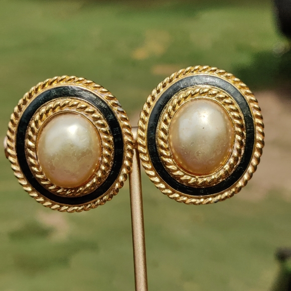 Vintage Carolee earrings - Picture 3 of 8